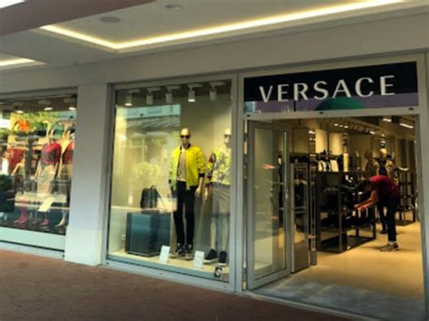 versace outlet roermond prijzen|versace outlet online.